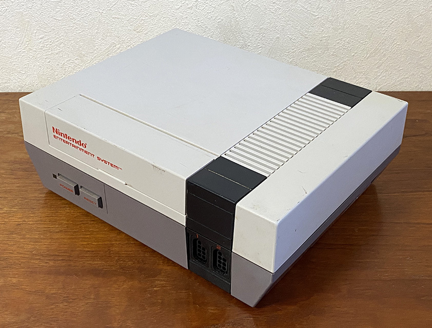 1980's Nintendo Entertainment System US版 純正 NES ファミコン本体 コントローラー2個 動作品 AC電源 光線銃 Zapper 他セット 任天堂の画像7