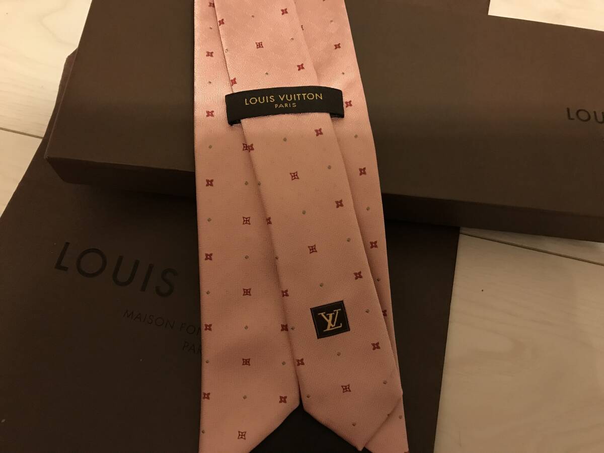 美品ルイヴィトン可愛いピンクのネクタイ本物￥500から_画像4