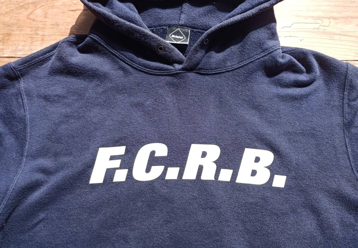 送料無料♪FCRB スウェットパーカー フーディー size L ネイビー 紺 SOPH. ソフ F.C.Real Bristol_画像3