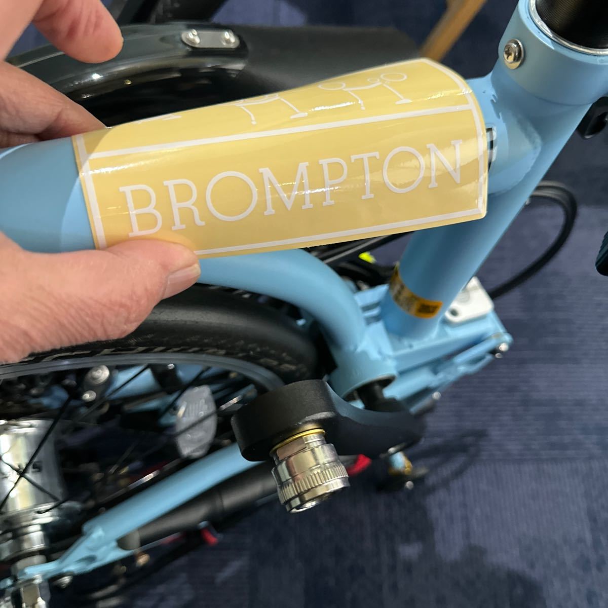 Bromptonメインフレーム用ステッカー 白字の画像3