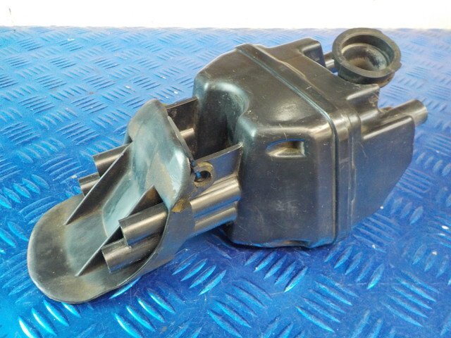 D294●○中古純正　ホンダ　スーパーカブ50/90　エアクリーナーボックス　6-3/12（も）_画像6