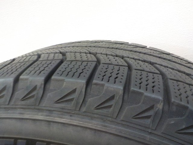 AM●○（53）中古　タイヤ　車用　ミシュラン　235/55R18　スタッドレス（2417）2個口　6-3/19（も）_画像6