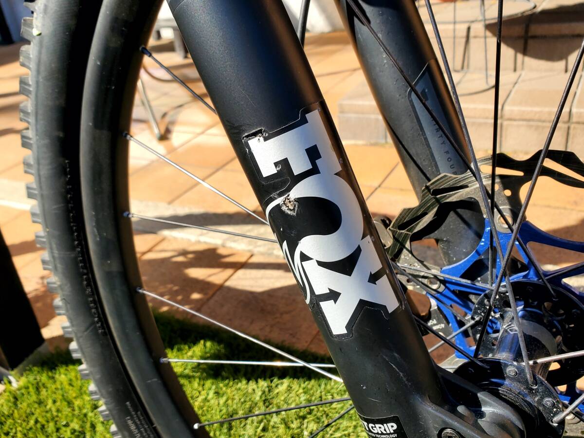 スペシャライズド specialized LEVO SL expert carbon Mサイズ カスタム 無線シフトSRAM X01 Eagle AXS 無線ドロッパーRockShox Reverb AXS_画像8