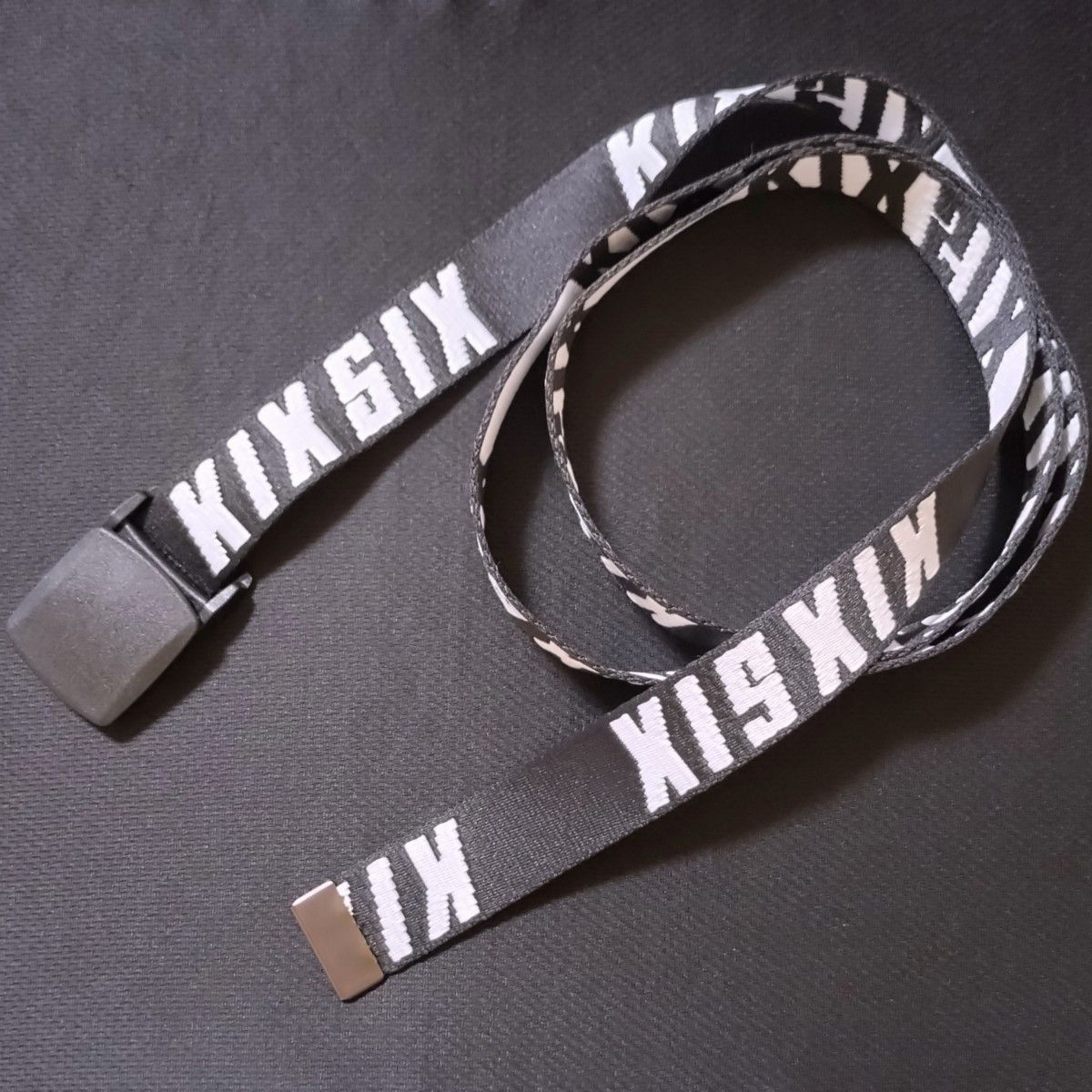 KIXSIX LOGO REPEAT BELT 幅30mm / キックスシックス ロゴ リピート ベルト / 長さ調節可能