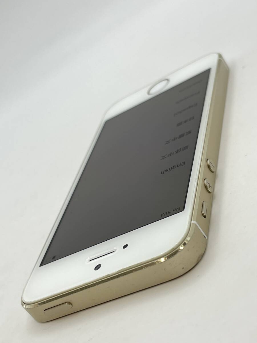 (KT050761)【爆速発送・土日発送可】iPhone 5s A1453 16GB ゴールド アイフォン Apple 利用制限◯ バッテリー容量98％ 1円スタート docomo_画像3