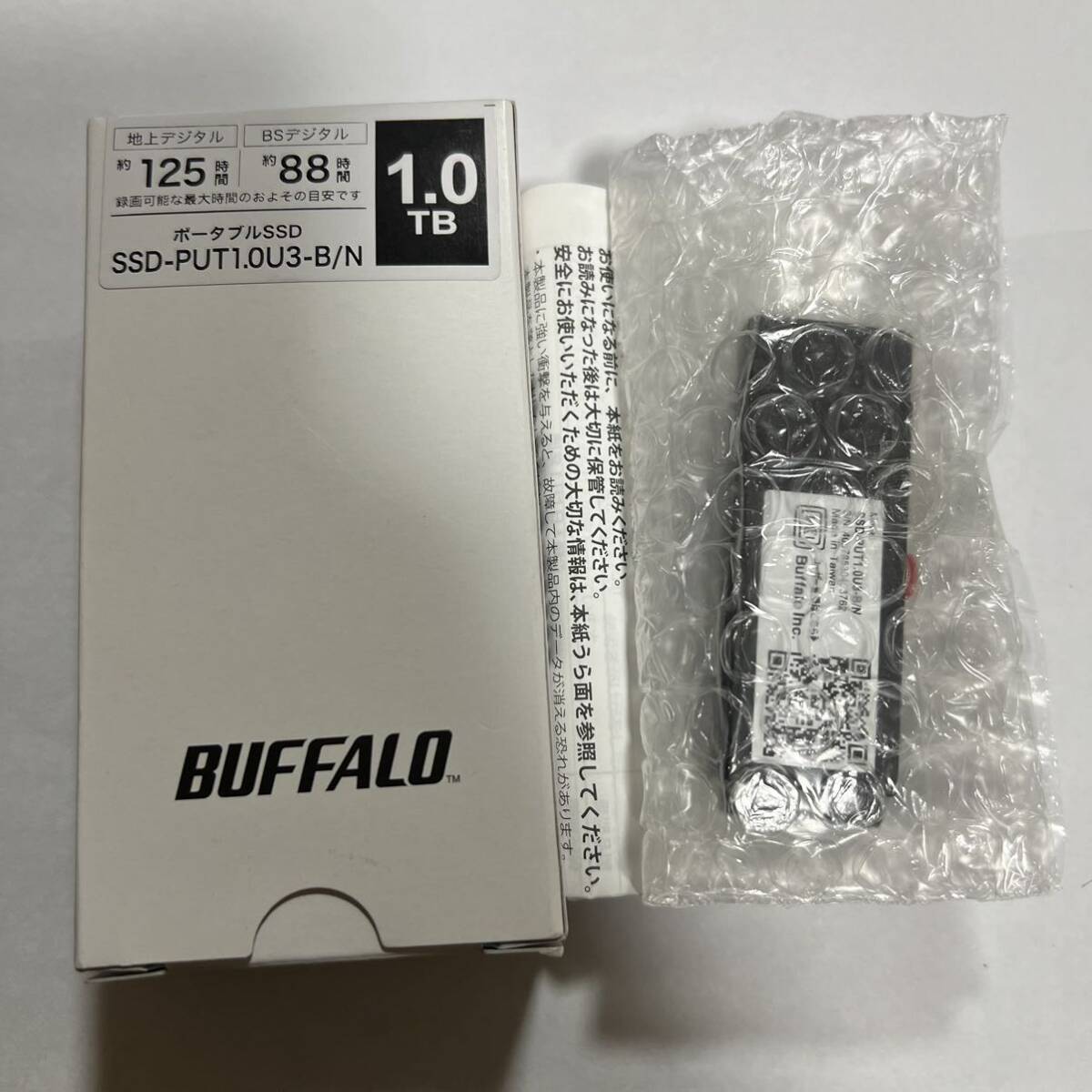 未使用 BUFFALO ポータブルSSD 1TB SSD-PUT1.0U3-B/N バッファロー SSD HDD 外付け_画像1