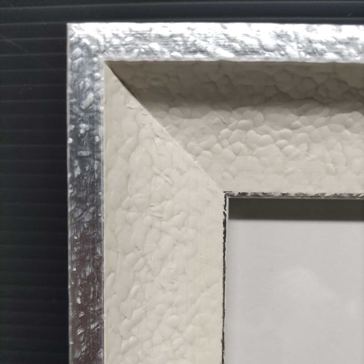 額縁 正方形　１０センチ　樹脂製ホワイト シルバーライン　水彩画・デッサン画に　アートフレーム_画像2