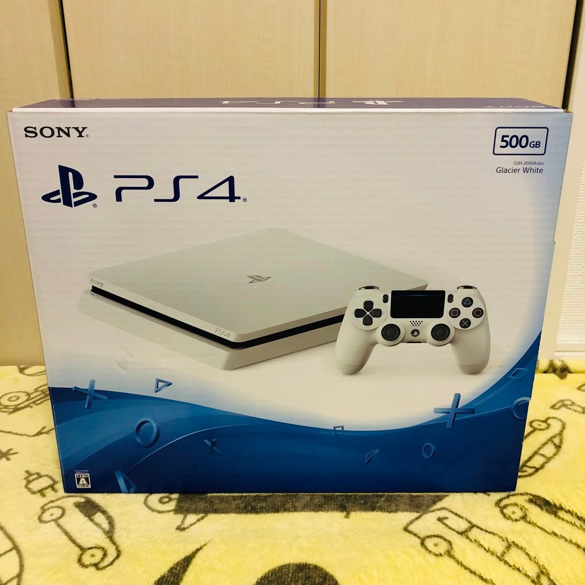 PlayStation4 500GB CUH-2000AB02 ホワイト