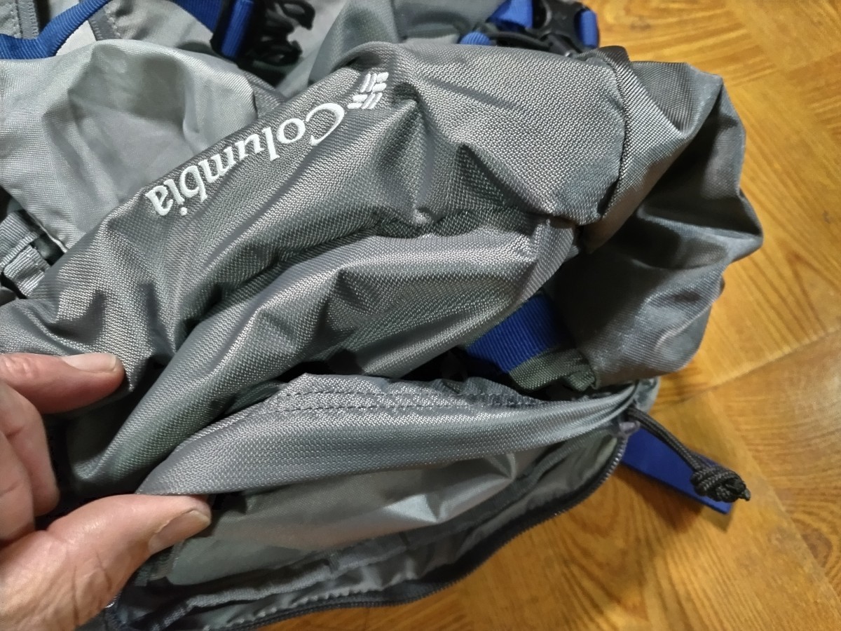 激レア　稀少　Columbiaコロンビアリュックサック バックパック 登山用　 未使用　保管時の汚れ少々トレッキング登山ハイキングにいかが？_画像10