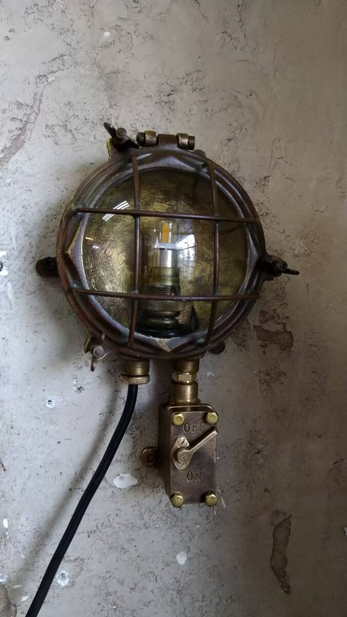 英国製 ミニ カプセル ウォール ランプ スイッチ付 ビンテージ インダストリアル Vintage Industrial Mini Wall Lamp switch England 1940_画像7