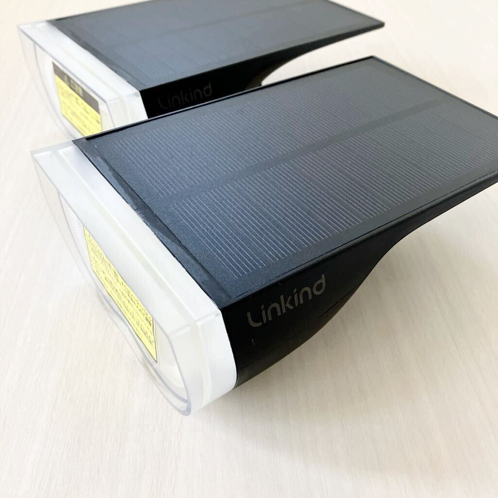 Linkind 2023昇級版ソーラーライト 屋外 光感センサー 22LEDs 自動点灯2WAY装置（地面挿入式、壁掛式） IP65防水 (2個セット, 昼白光)の画像2
