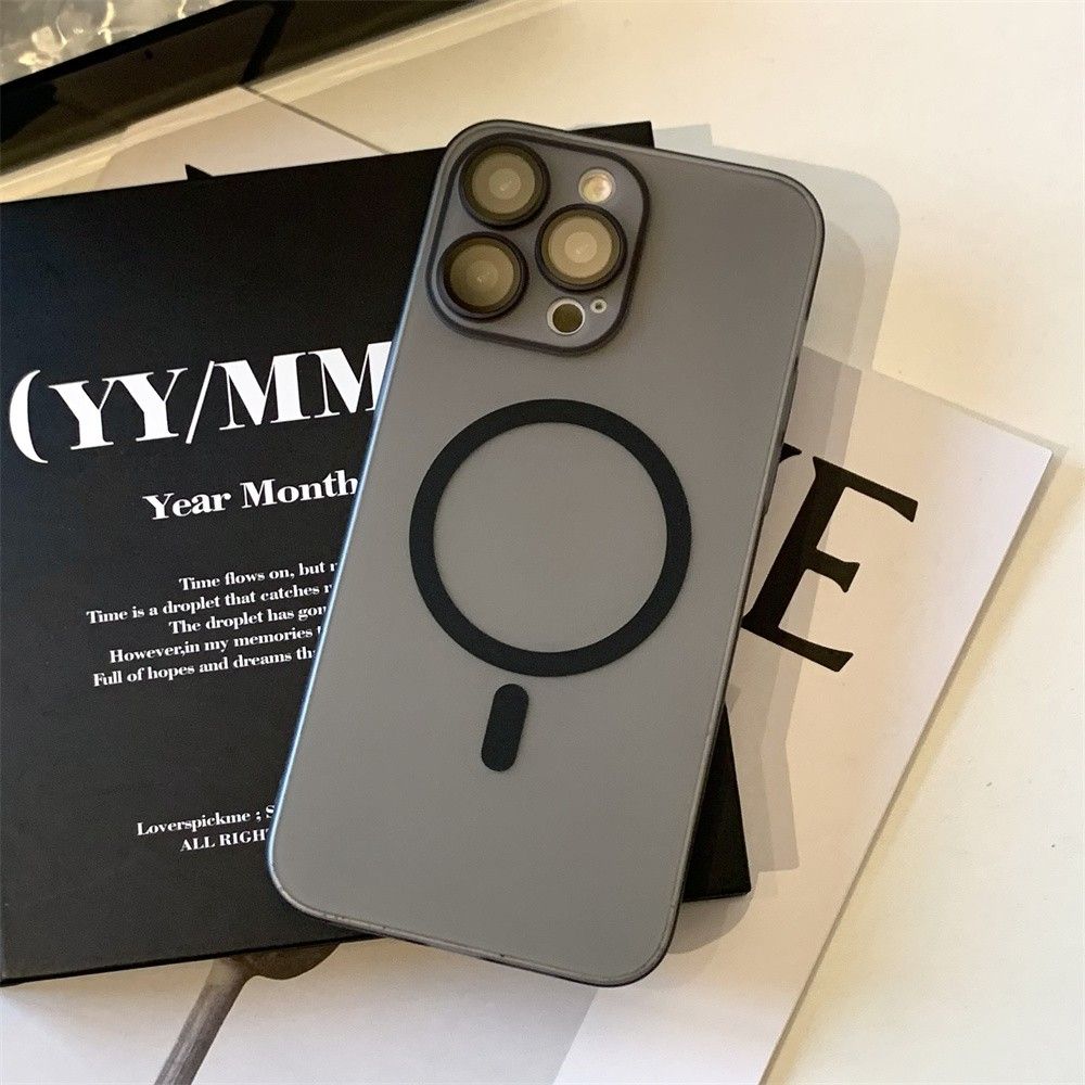 超軽量薄型 iPhone 15 Pro Magsafe対応 専用ケース マット 半透明 黒 ブラック ワイヤレス充電 スマホケース