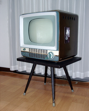 東芝真空管テレビ 型式T14EK 昭和３４年発売開始のテレビです オーバーホール整備済みです 真空管テレビ工房FC2の画像2