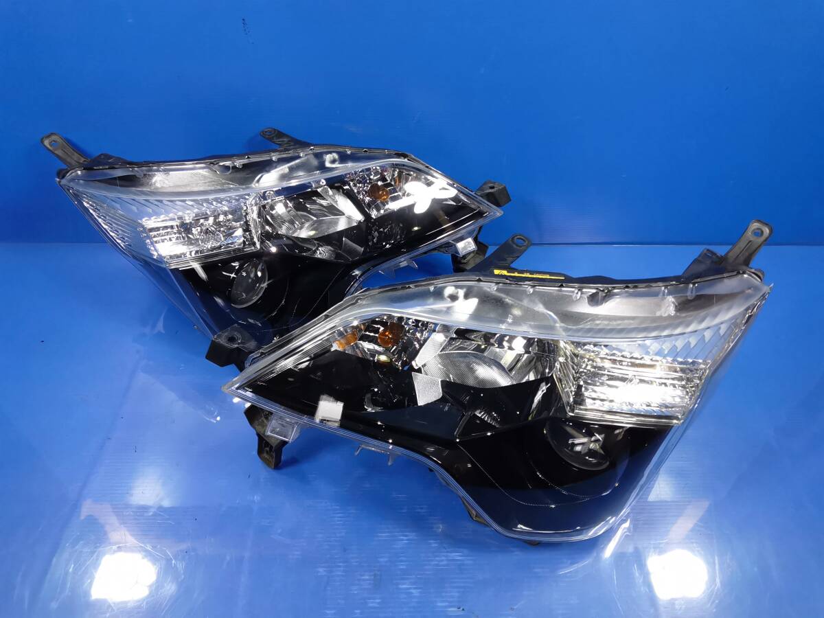 トヨタ NCP145 スペイド HID 左右 ヘッドライト KOITO 52-261 R/ 81110-52F50 L81150-52F50 点灯OK   0306-3の画像1