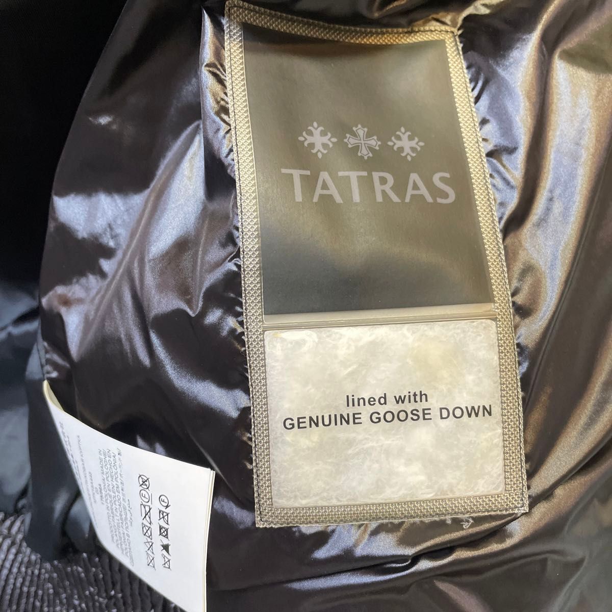 美品 タトラス TATRA テレーノ ブラック サイズ3 L ダウンジャケット MA1 モンクレール