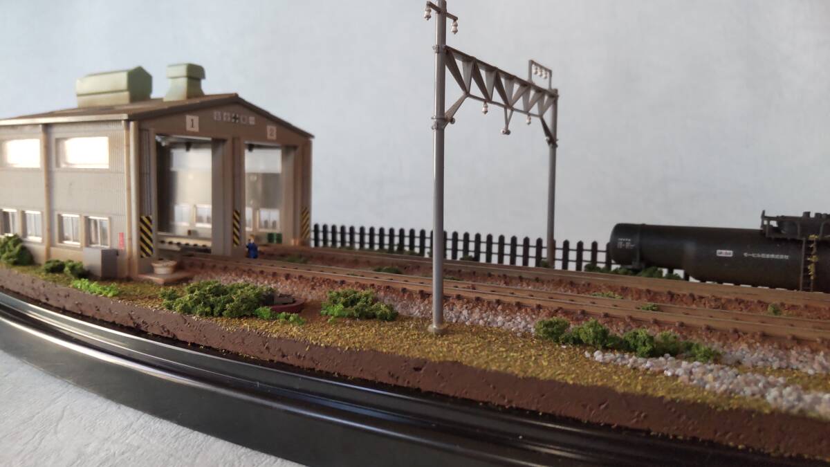 Nゲージ ジオラマ　車両展示台　日本の鉄道風景 電車庫とタキ50066_画像7