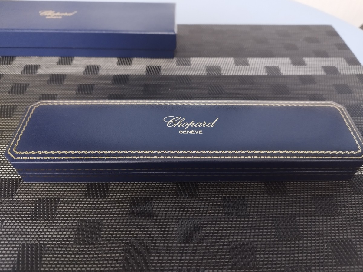 Chopard ショパール 時計ボックス 長期保管品 空箱 ウォッチケース CHOPARD 外箱底面少し汚れ有り 付属品 送料無料_画像1