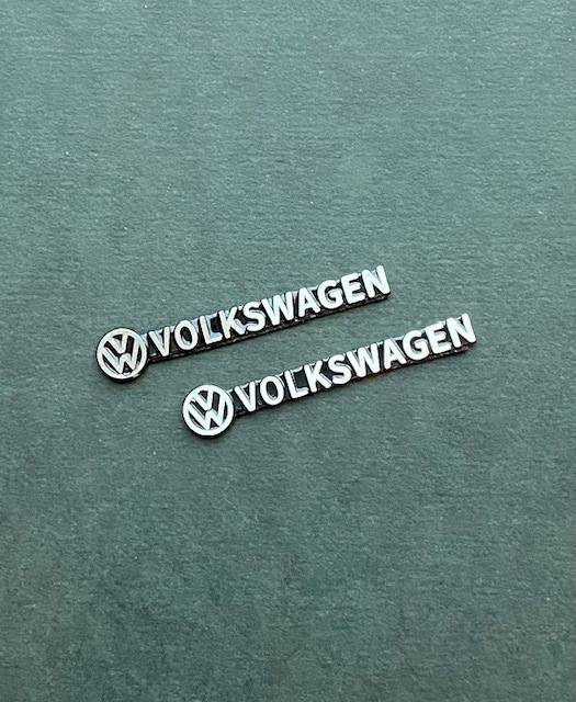 ミニステッカー VW フォルクスワーゲン Volkswagen ゴルフ エンブレム シール オーディオ スピーカー ウインドウ ダッシュボード 2枚の画像1