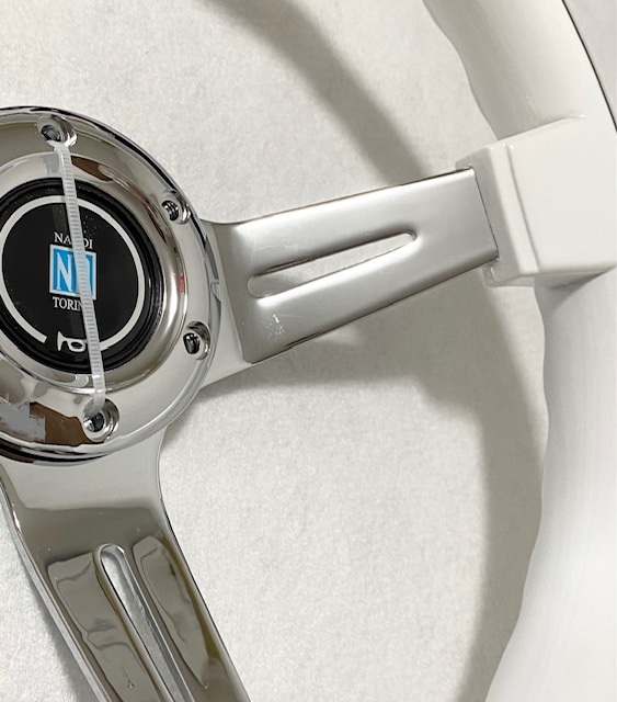 新品 社外 ナルディ NARDIステアリング 白 ハンドル ディープ 新品 社外 ナルディ NARDIステアリング 白 ハンドル ディープ