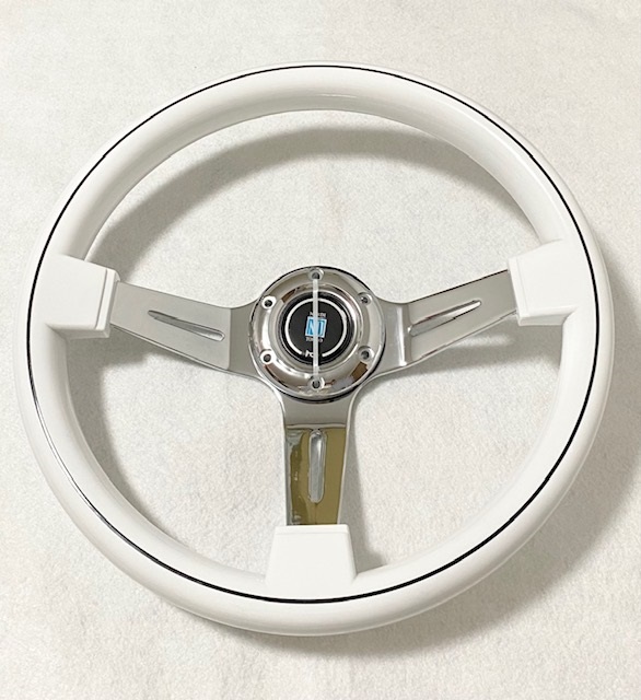 新品 社外 ナルディ NARDIステアリング 白 ハンドル ディープ 新品 社外 ナルディ NARDIステアリング 白 ハンドル ディープ