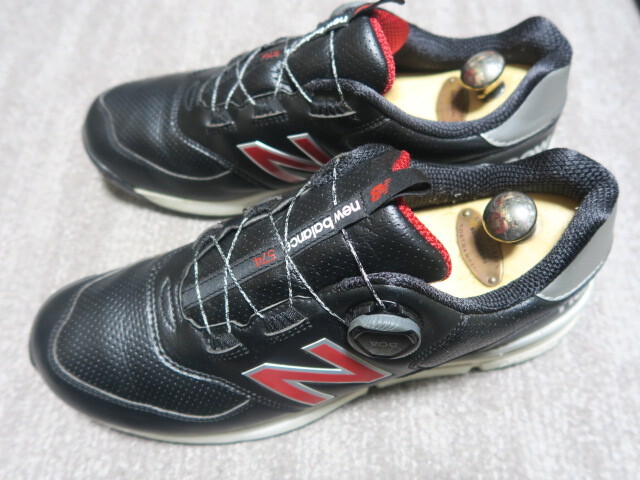 美品★販売終了品 超人気 ニューバランス New Balance ゴルフシューズ MGBS574 B 27.5cm D スパイクレス ブラック×レッド 黒 BOA_画像2