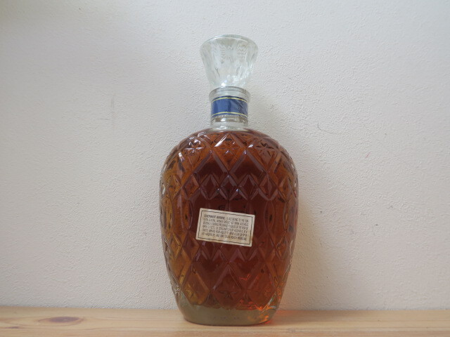 古酒 未開栓 超希少 Crown Royal クラウンローヤル (クラウンロイヤル) 15年 ウイスキー 750ml 40%_画像2