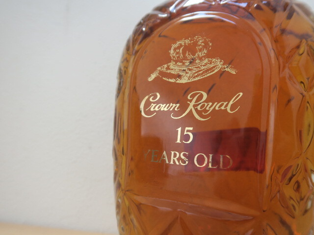 古酒 未開栓 超希少 Crown Royal クラウンローヤル (クラウンロイヤル) 15年 ウイスキー 750ml 40%_画像3