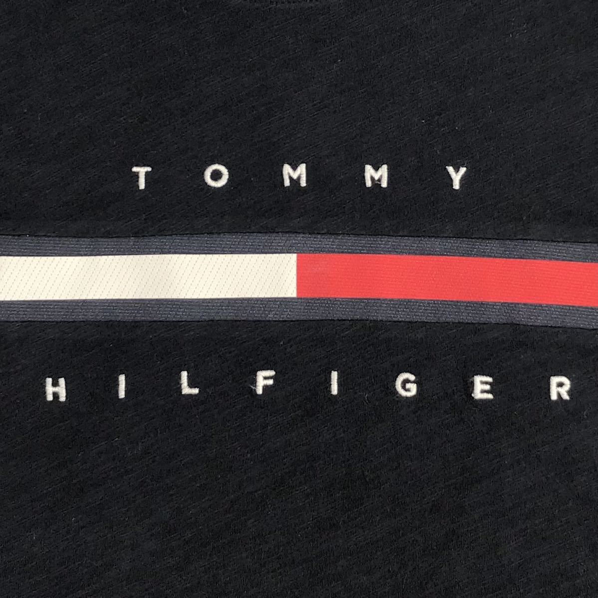 TOMMY HILFIGER トミー ヒルフィガー 半袖Tシャツ ビッグロゴ S/P ブラック 全刺繍ロゴの画像4
