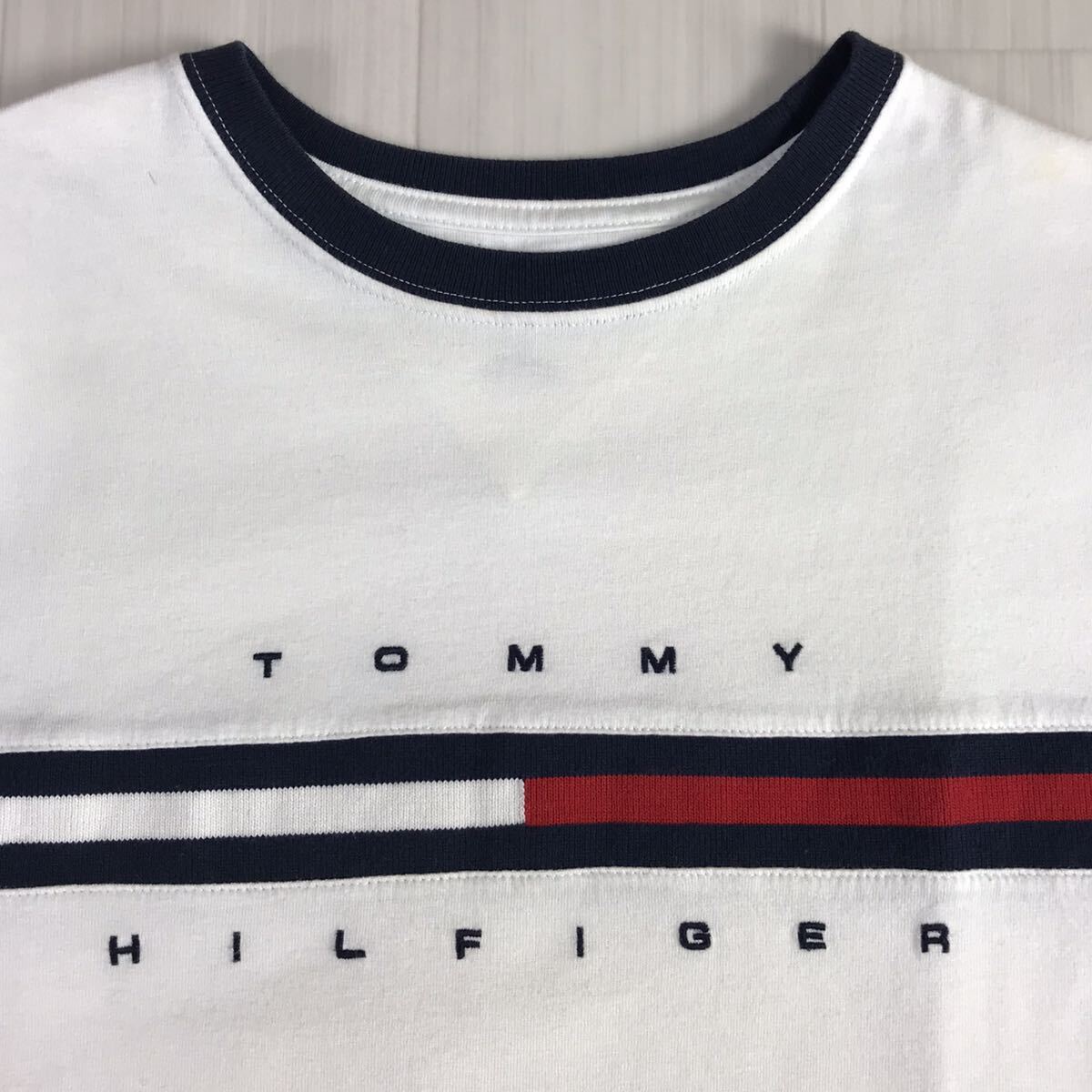 TOMMY HILFIGER トミー ヒルフィガー 半袖Tシャツ S ホワイト ビッグロゴ 刺繍 フラッグ_画像4