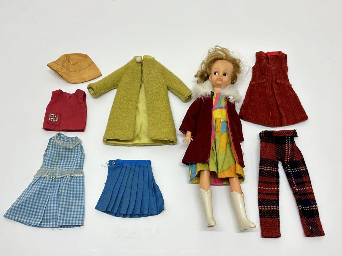  that time thing scarlet Chan ① scarlet tag coat ×1 other costume great number middle . factory put on . change doll doll doll search : Licca-chan 