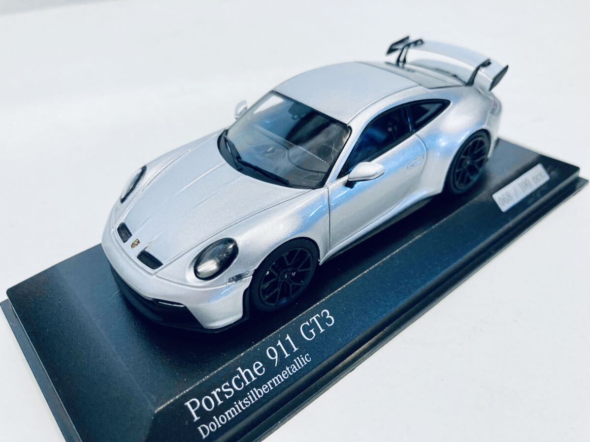 【送料無料】1/43 Minichamps Porsche ポルシェ 911 (992) GT3 2020 Silver with Black wheelsの画像6