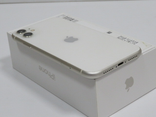 代引き可能! 中古 箱付き Apple iPhone 11 64GB 白 KDDI au SIMロック解除済み 残債なし 純正バッテリー98％の画像9