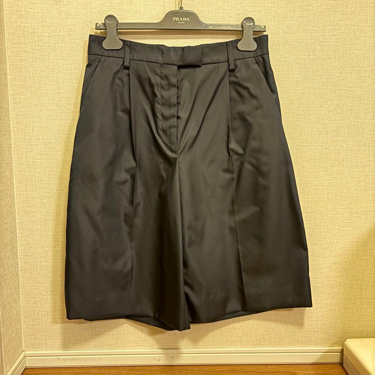 未使用 PRADA Re-Nylon バミューダ パンツ 40|Yahoo!フリマ(旧 未使用 PRADA Re-Nylon バミューダ パンツ 40|Yahoo!フリマ(旧