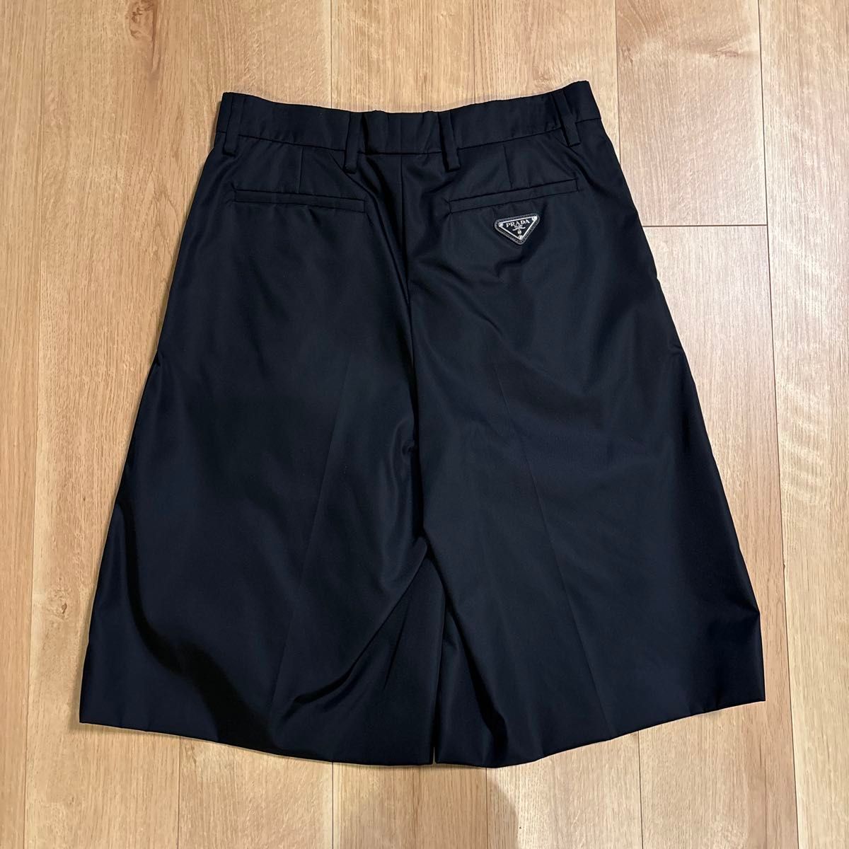 未使用 PRADA Re-Nylon バミューダ パンツ 40|Yahoo!フリマ(旧 未使用 PRADA Re-Nylon バミューダ パンツ 40|Yahoo!フリマ(旧