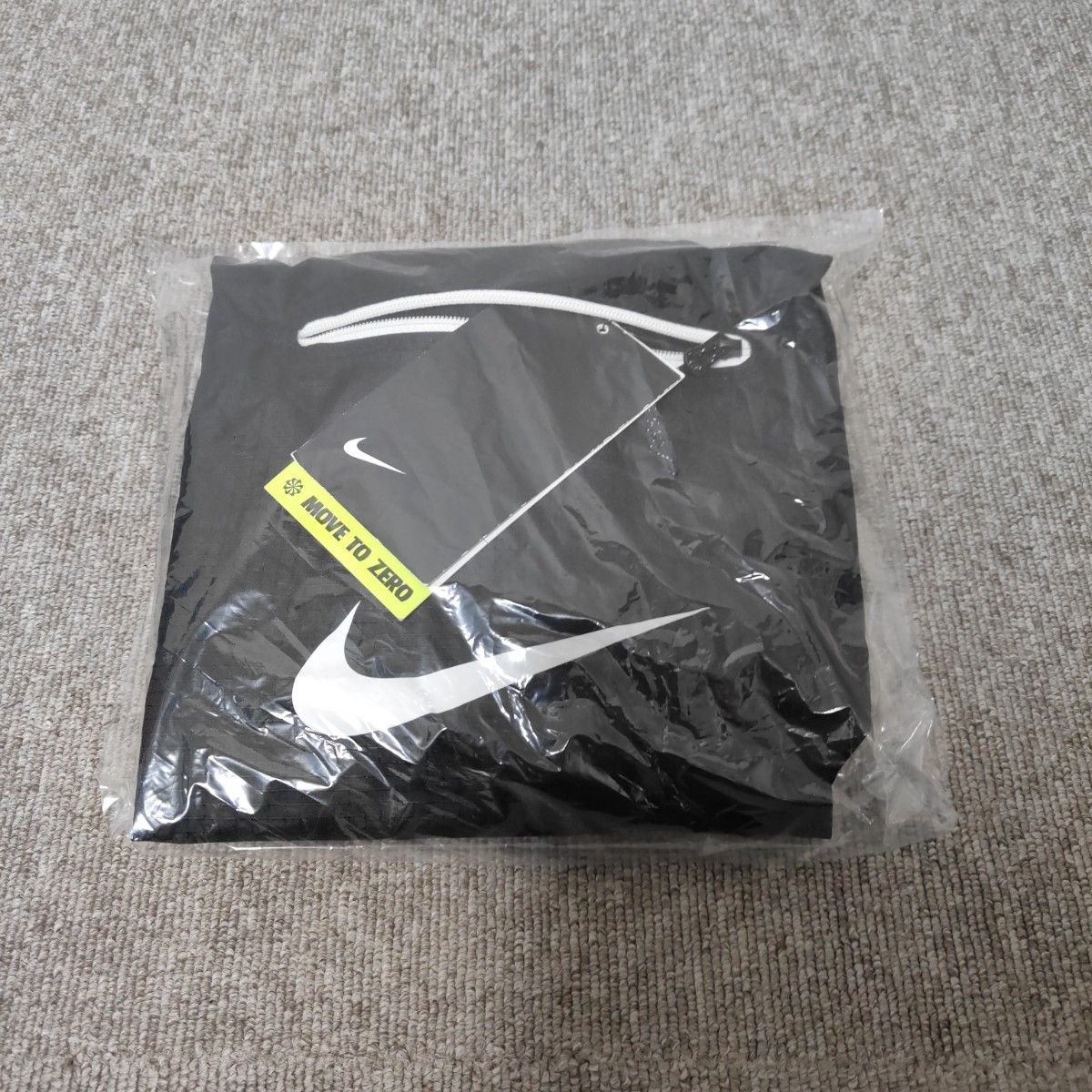 新品未使用!　NIKE スタッシュトートバッグ DD1357-010 