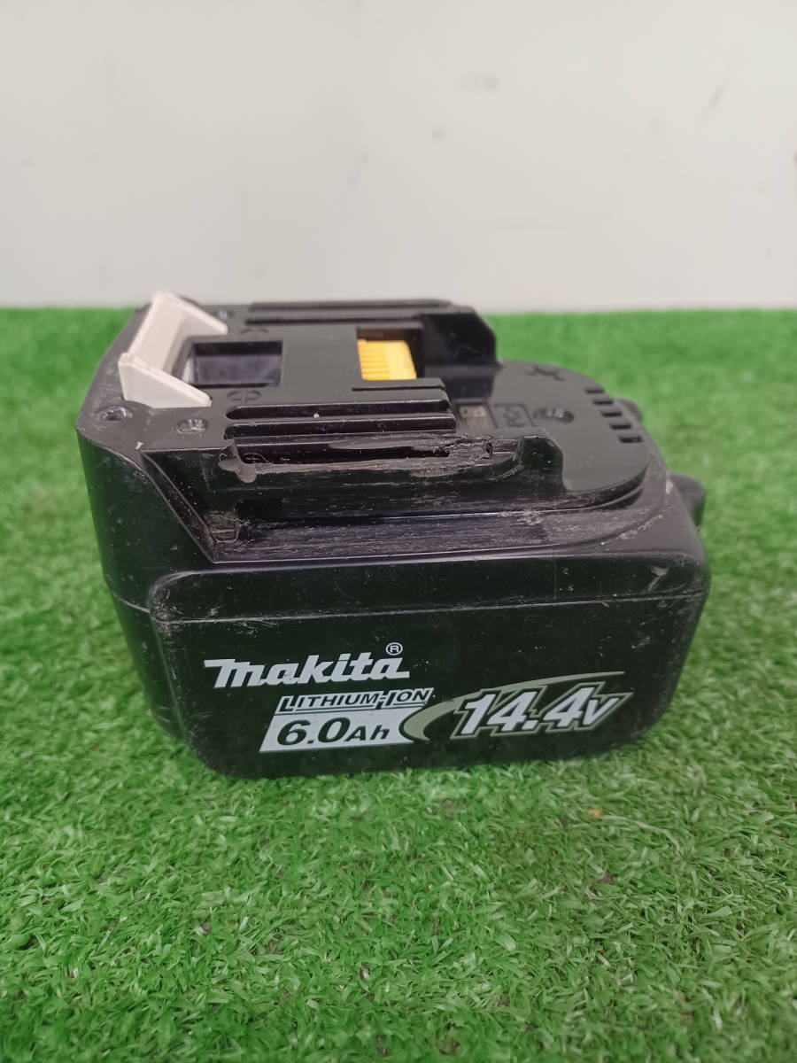 【中古品】makita(マキタ) 14.4v6.0Ahリチウムイオンバッテリー残量表示付 BL1460B (A-60660) 電動工具/ITBOO86GP684の画像3