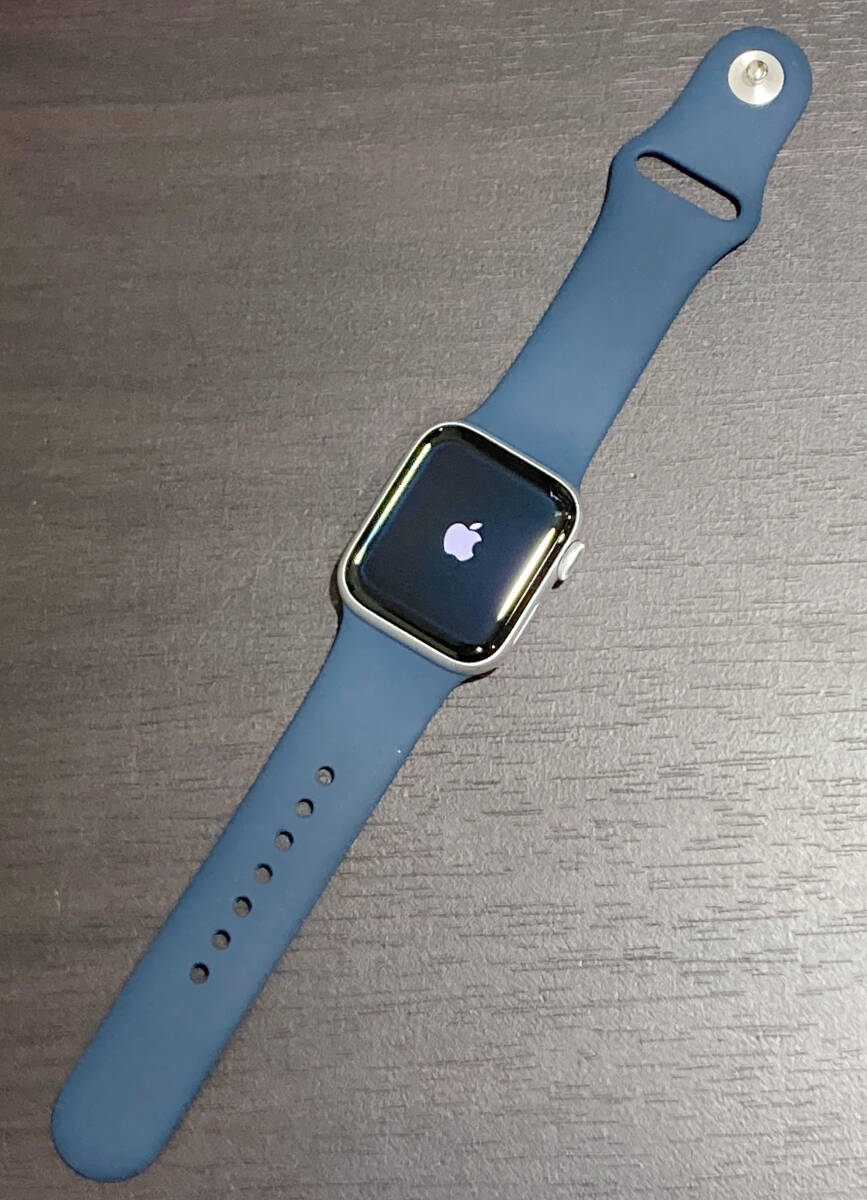 中古美品 Apple Watch SE 第2世代 GPSモデル 40mm MRE13J/A