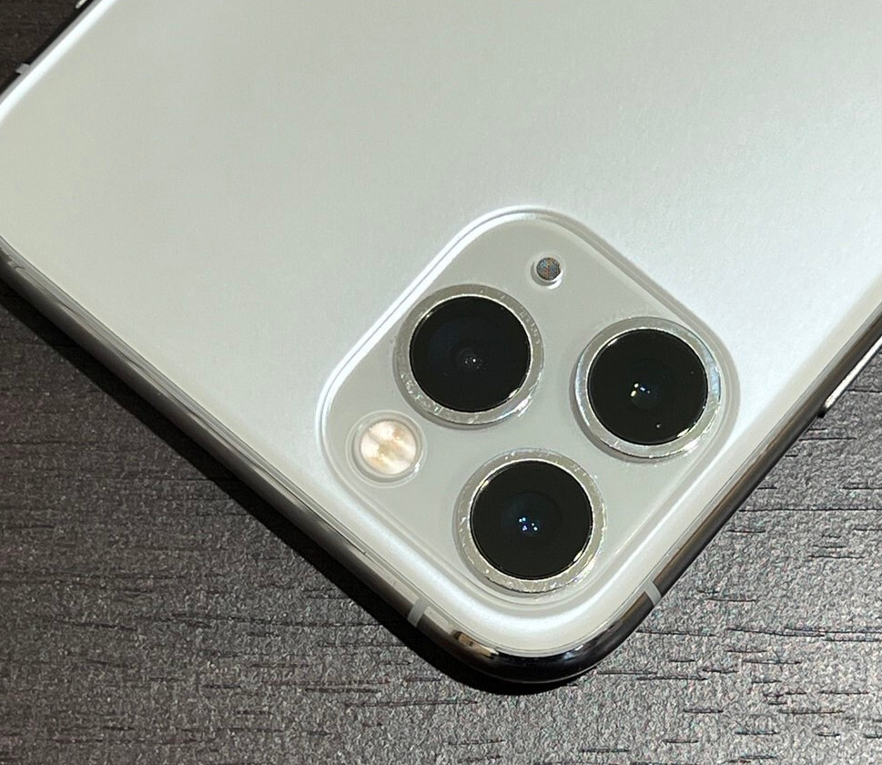中古品 わけあり simフリー iPhone11 Pro 256GB シルバー|Yahoo 中古品 わけあり simフリー iPhone11 Pro 256GB シルバー|Yahoo