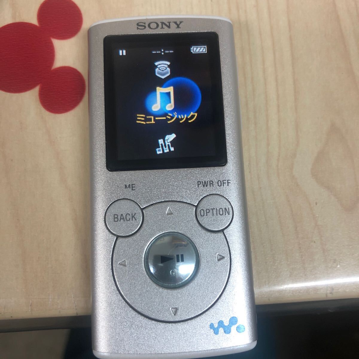 中古品　ソニーウォークマン　SONYWALKMAN NW-E053 S シルバー　4GB_画像10