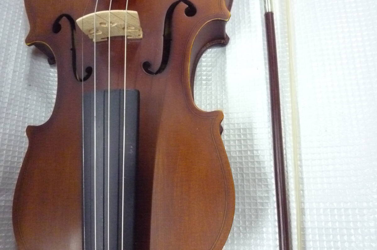 classicバイオリン 長さ58㎝横20㎝　Hallstattハルシュタット　MoDEL　No　V-12　中国製ケース付き中古 _画像6