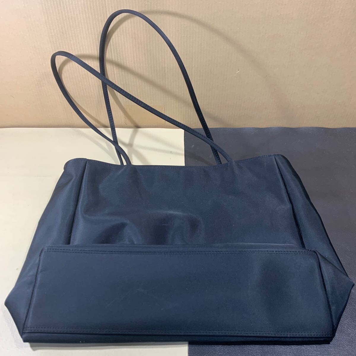 PRADA プラダ トートバッグ ナイロン ブラック 黒 バッグ 三角ロゴ 本体28㎝×34㎝×マチ幅10㎝(その2 / 5_画像6