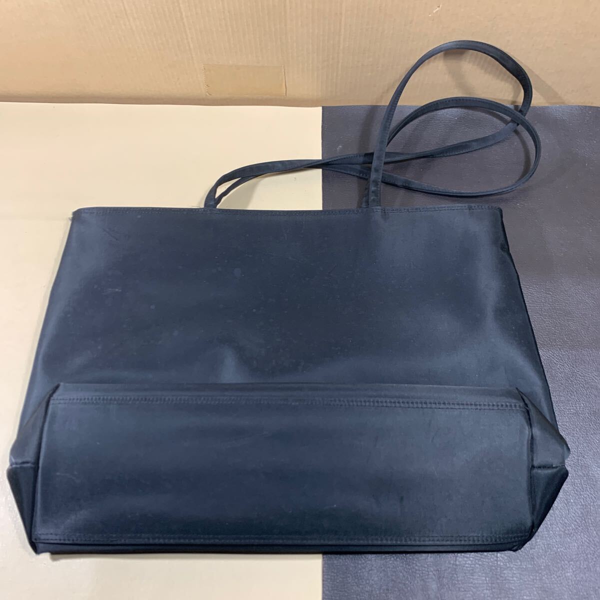 PRADA プラダ トートバッグ ナイロン ブラック 黒 バッグ 三角ロゴ 本体28㎝×35㎝×マチ幅10㎝(その4 / 5)_画像5