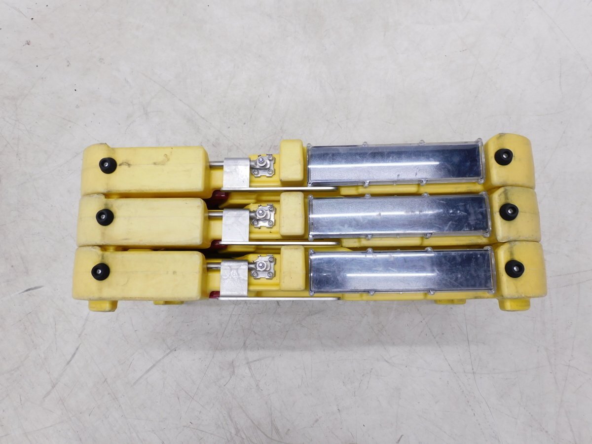 * outright sales!3 pieces set!* Kitamura industry solar type LED arrow seal board KAB-003* person direction indication board * construction site * used *8