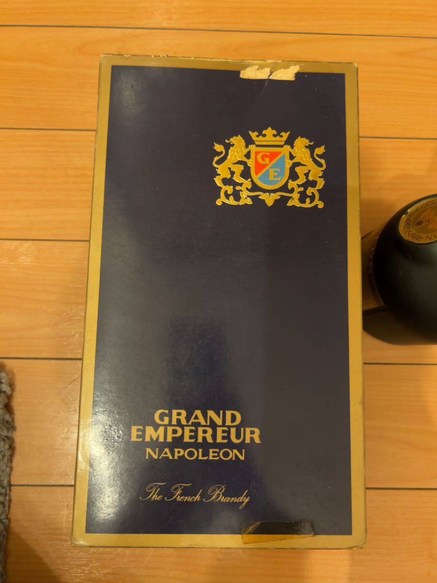 新品未開栓 NAPOLEON GRAND EMPEREUR ナポレオン グランドエンペラー 特級 ブランデー 箱 カートン付き 度数 40％ 700ml_画像6