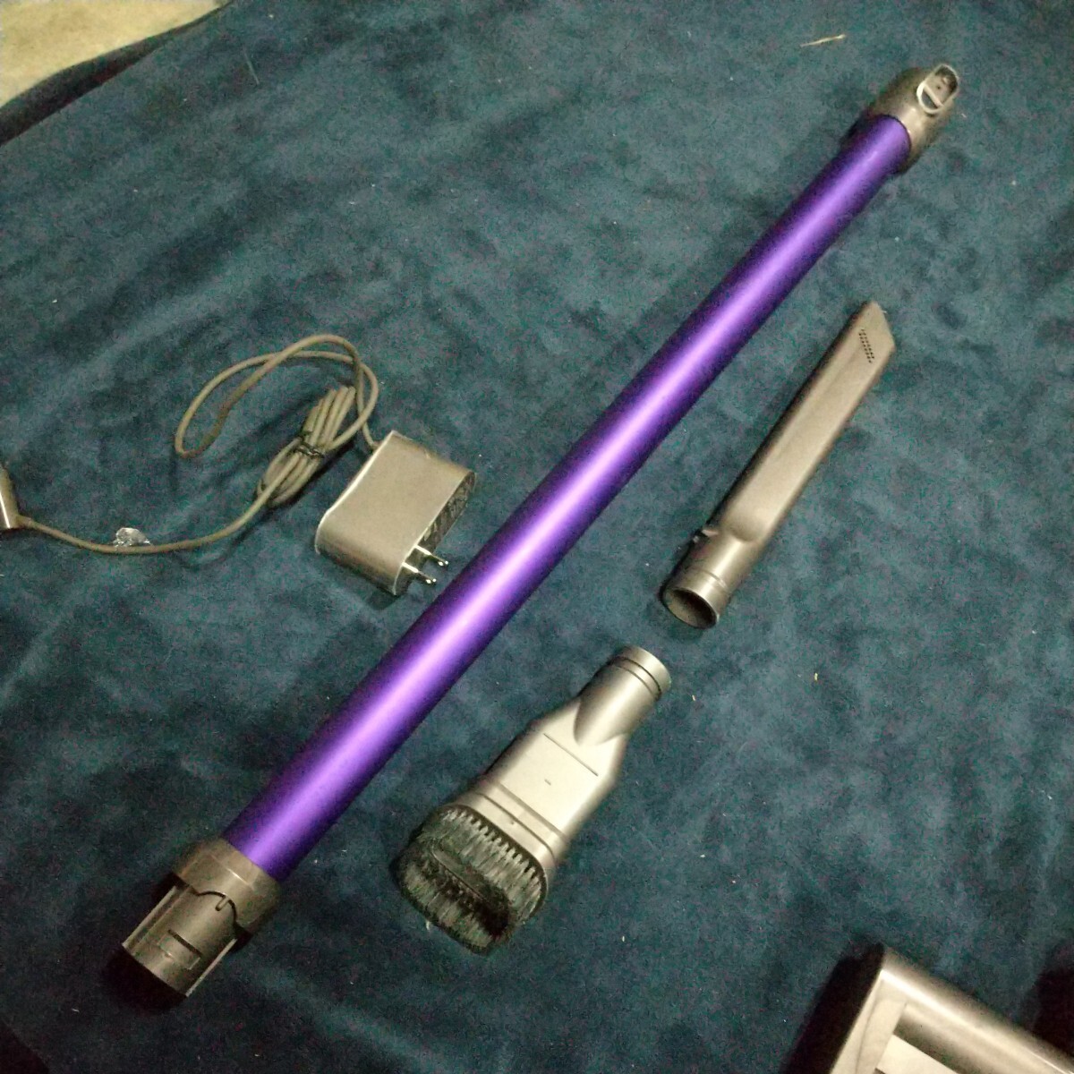 y032512t dyson DC62 サイクロン式コードレスクリーナー 掃除機_画像7