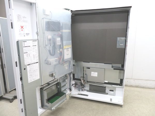 G352◆富士電機 2022年◆冷凍自動販売機(7セレクション10押ボタン) FFS107WFXU1 100V【1か月保証付】 栃木 宇都宮 中古 業務用 厨房機器_画像2