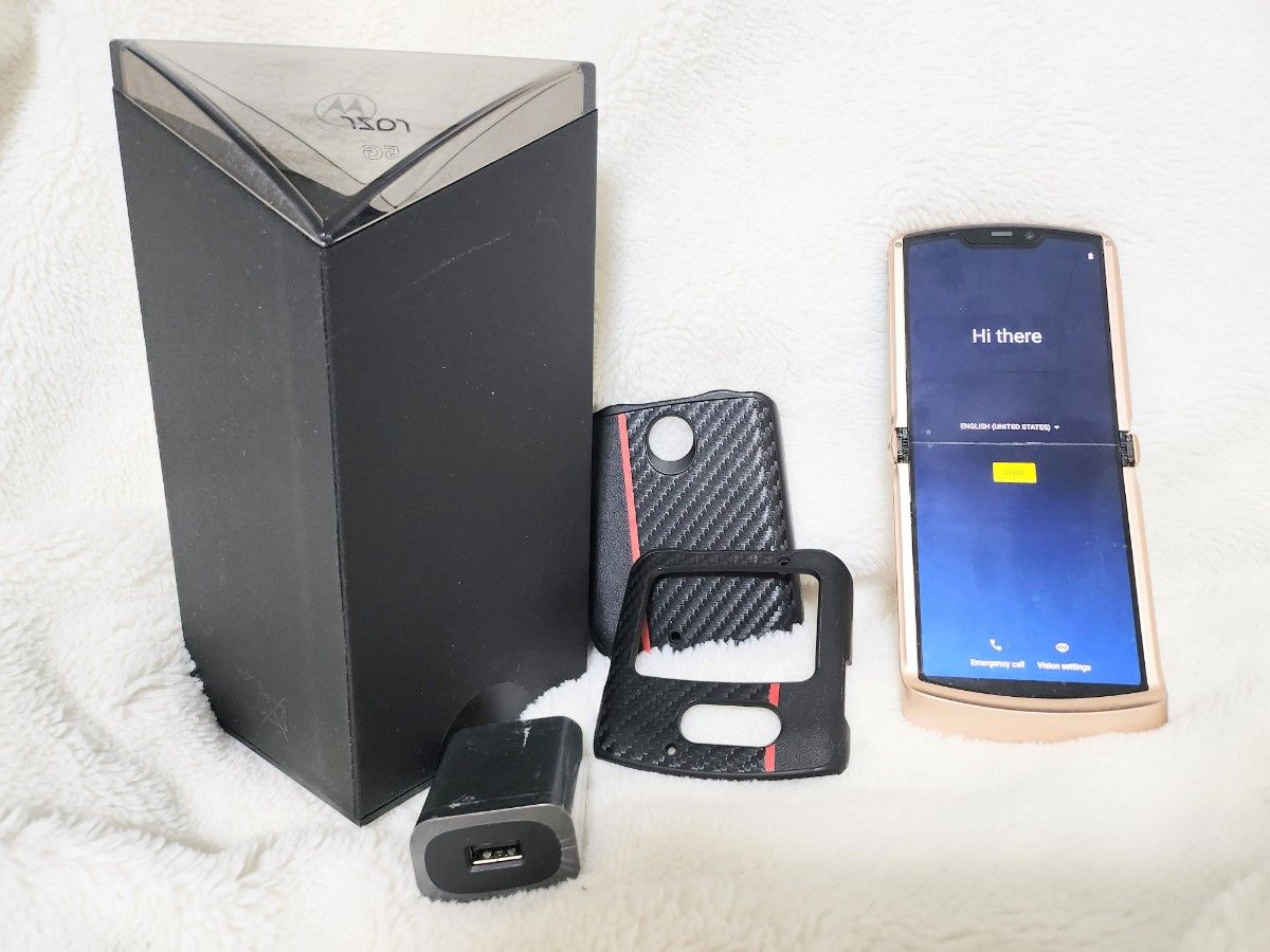 Motorola razr 5G 折りたたみスマホ ゴールド 限定色 スマホ本体 Motorola razr 5G 折りたたみスマホ ゴールド 限定色 スマホ本体