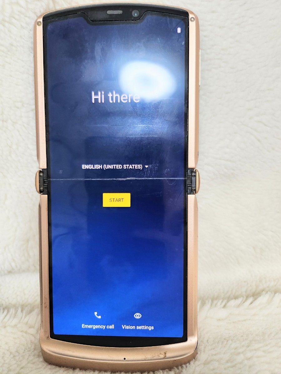 Motorola razr 5G 折りたたみスマホ ゴールド 限定色 スマホ本体 Motorola razr 5G 折りたたみスマホ ゴールド 限定色 スマホ本体