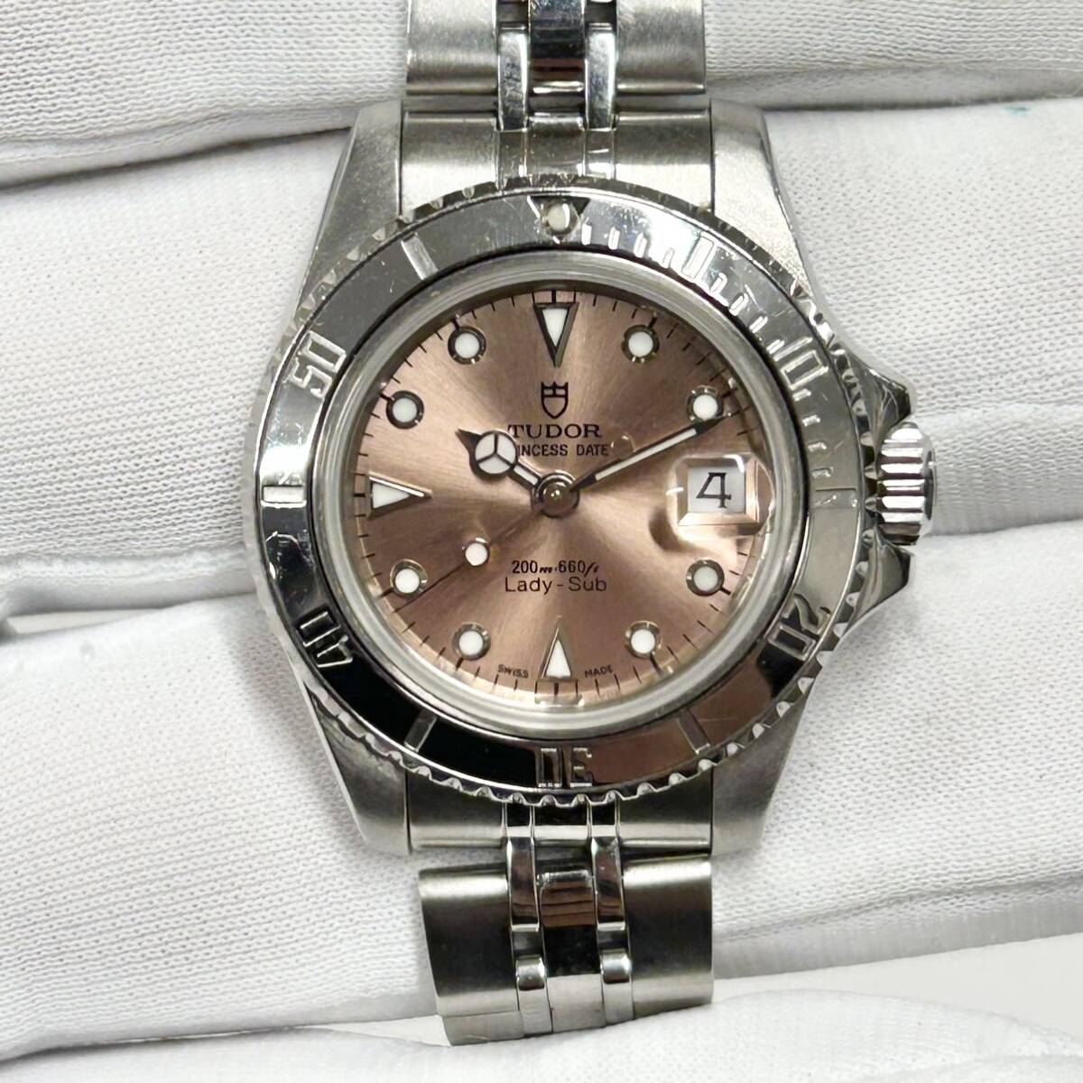 TUDOR 96090 Princess Date Lady Sub Automatic Submariner Pink Dial チュードル プリンセスデイト レディーサブマリーナ ピンク - サブマリーナ TUDOR 96090 Princess Date Lady Sub Automatic Submariner Pink Dial チュードル プリンセスデイト レディーサブマリーナ ピンク - サブマリーナ
