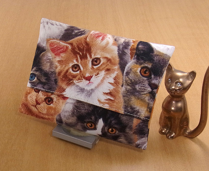 48 TS ハンドメイド ティッシュ カバー ケース 幼稚園 保育園 小学生 猫中央 メインクーン 巨人 猫 ネコ ねこ キャット プレゼント 贈り物_一般的なポケットティッシュがはいります。